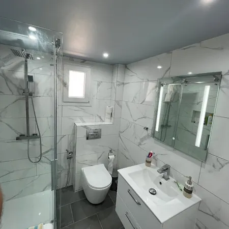 2-bedroom Luxury Family Flogita