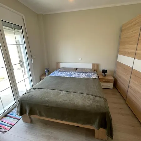 2-bedroom Luxury Family Flogita