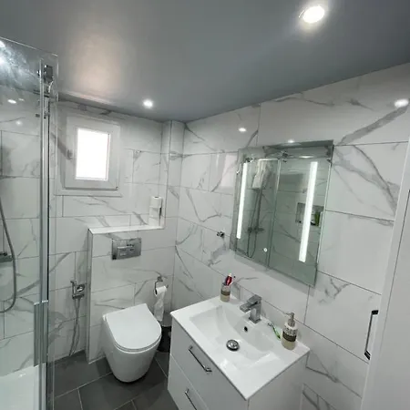 2-bedroom Luxury Family