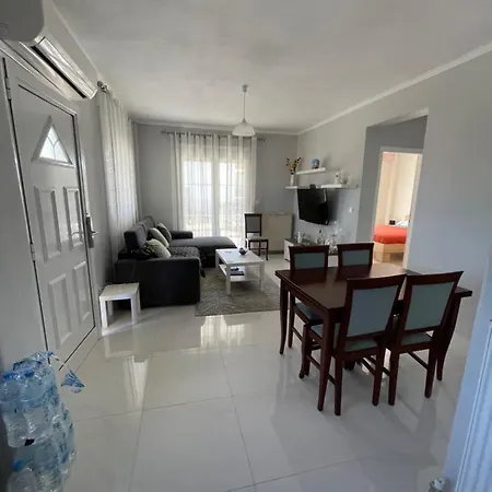 Villa 2-bedroom Luxury Family Flogita