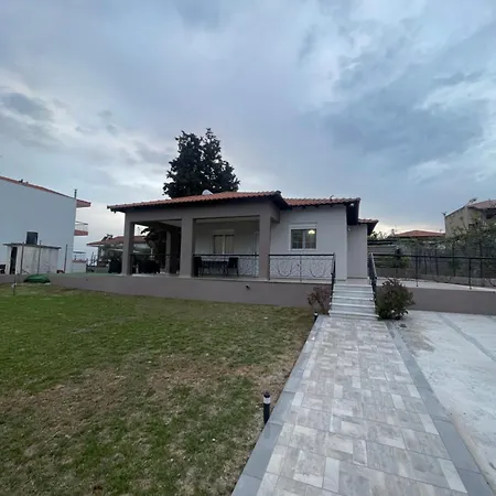 2-bedroom Luxury Family Vilă Flogita