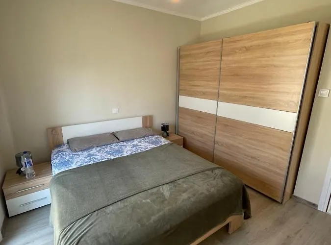 2-bedroom Luxury Family Flogita